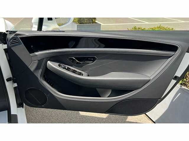 16:Bentley Continental GT Black Edition V8 Hybrid, Coupe, Glacier White, Bentley Birmingham