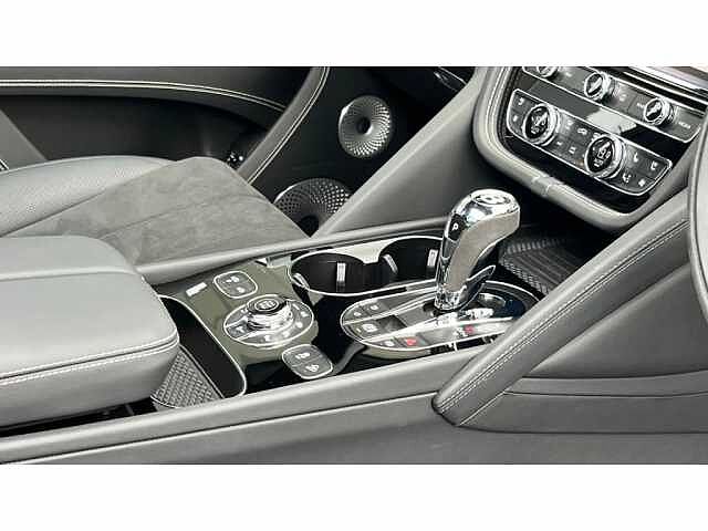 17:Bentley Bentayga S V8, SUV, Apple Green, Bentley Birmingham