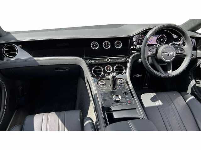 1:Bentley Continental GT Black Edition V8 Hybrid, Coupe, Glacier White, Bentley Birmingham